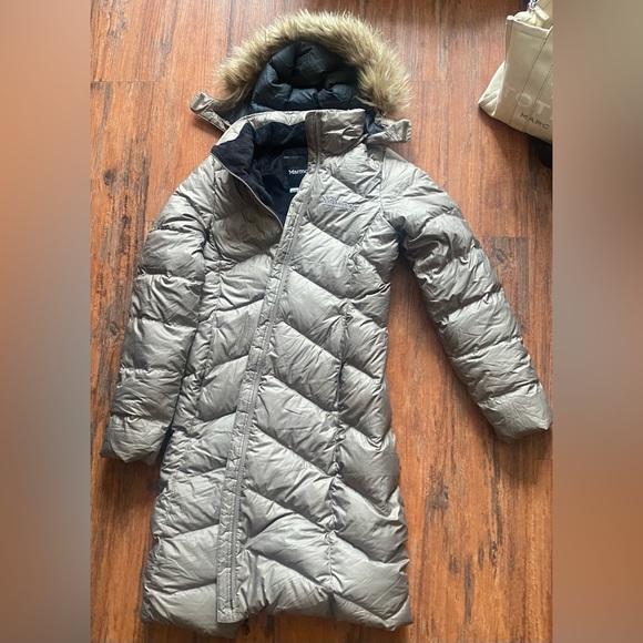 700-fill power down Marmot Jacket - Picture 4 of 4